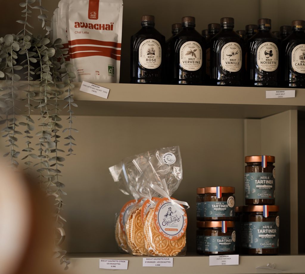 Sélection d'épicerie sucrée et gourmandises Couleur Café